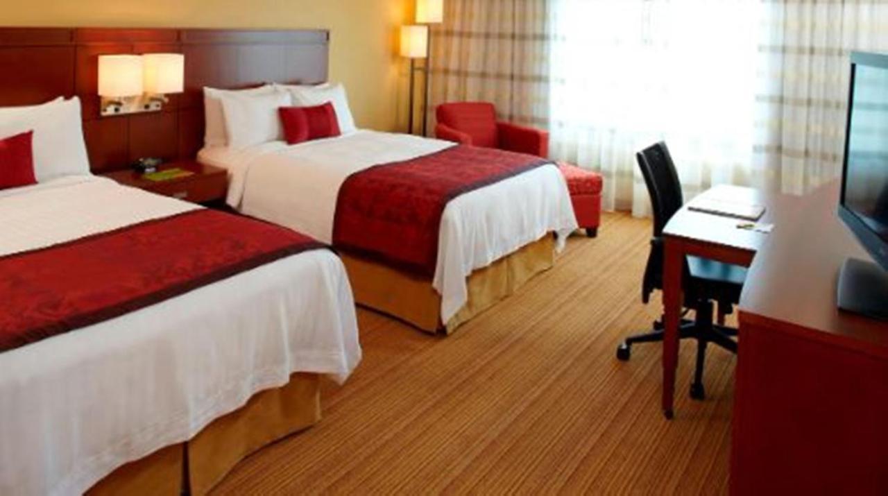 Courtyard By Marriott Buffalo Amherst/University Exterior photo
