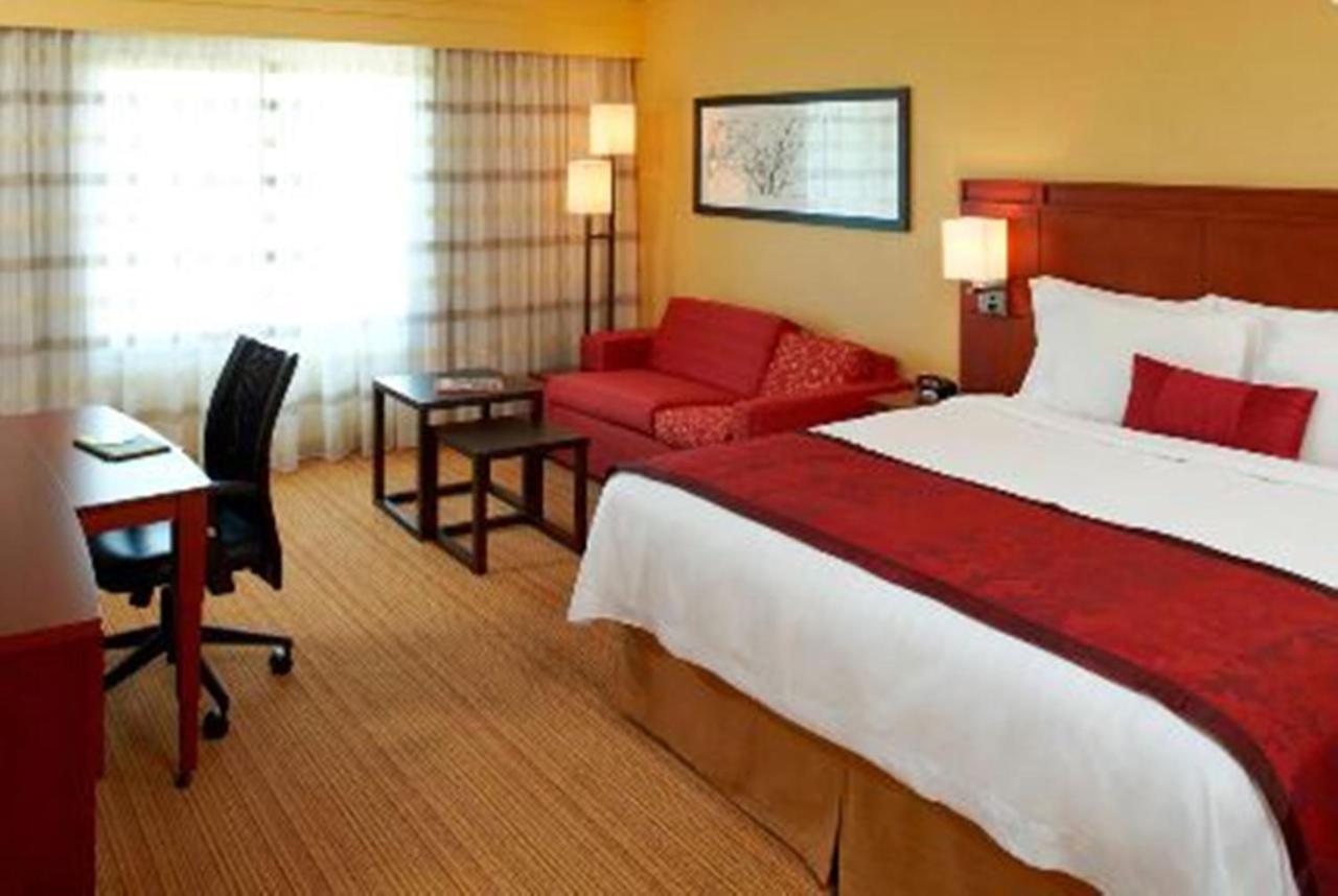 Courtyard By Marriott Buffalo Amherst/University Exterior photo
