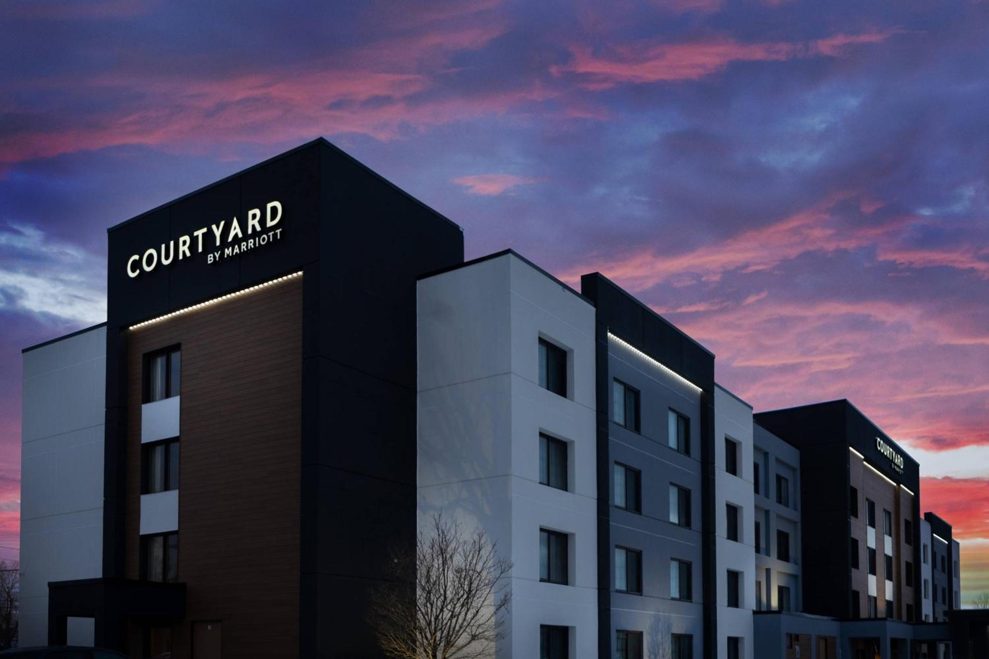 Courtyard By Marriott Buffalo Amherst/University Exterior photo