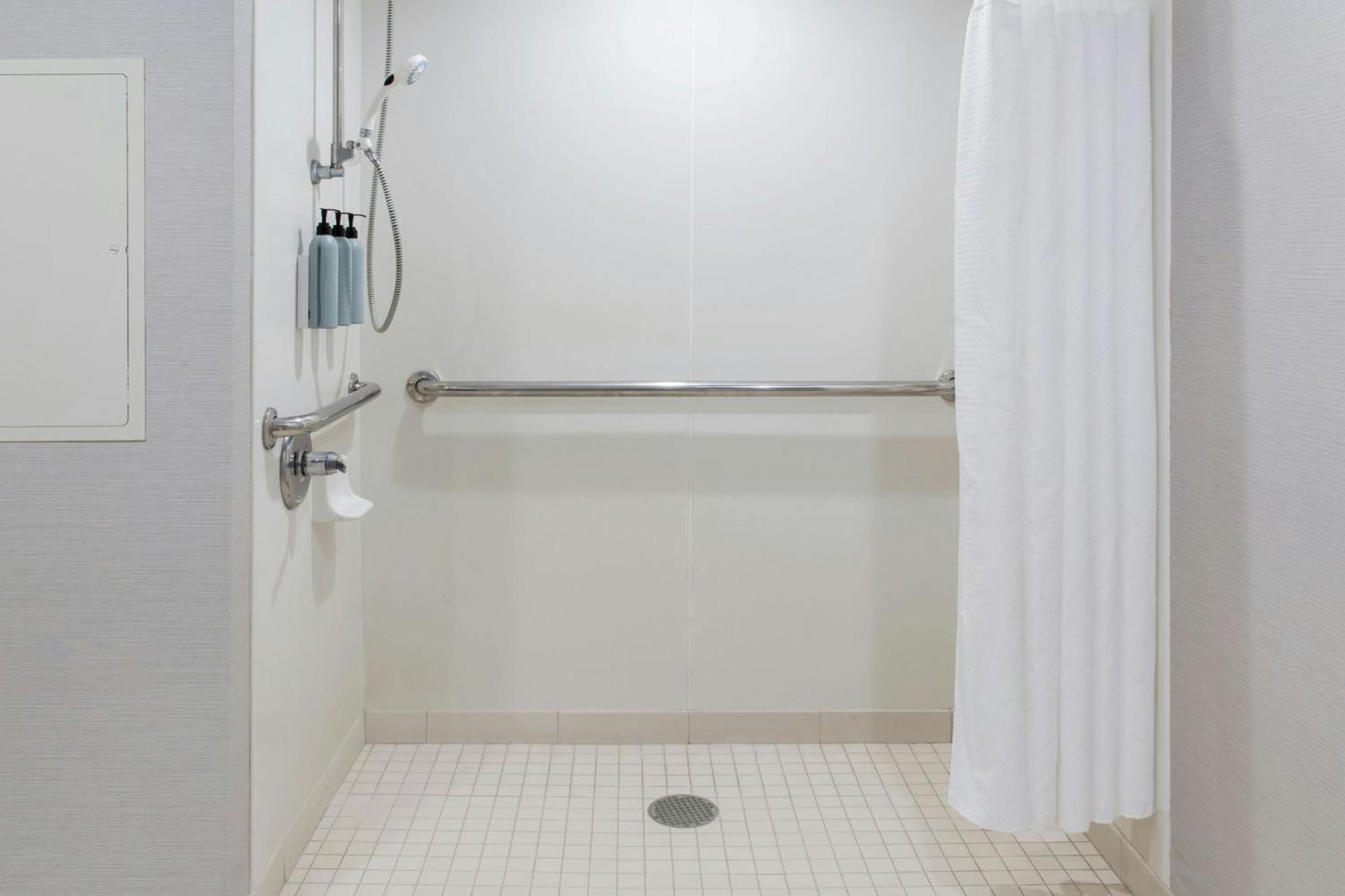 Courtyard By Marriott Buffalo Amherst/University Exterior photo